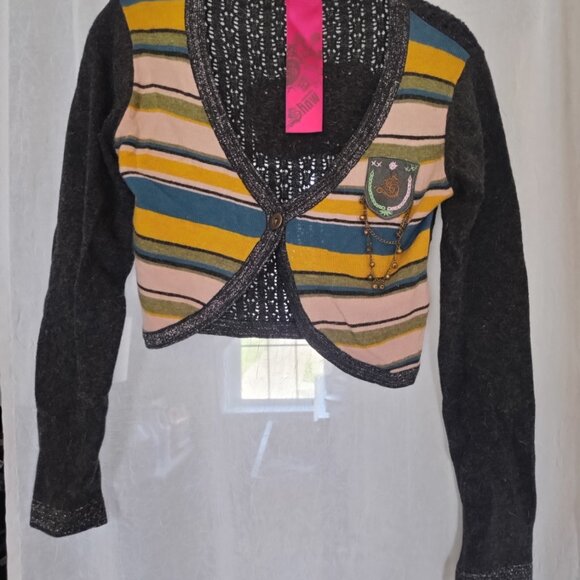 Boutique Sweater - Picture 2 of 8